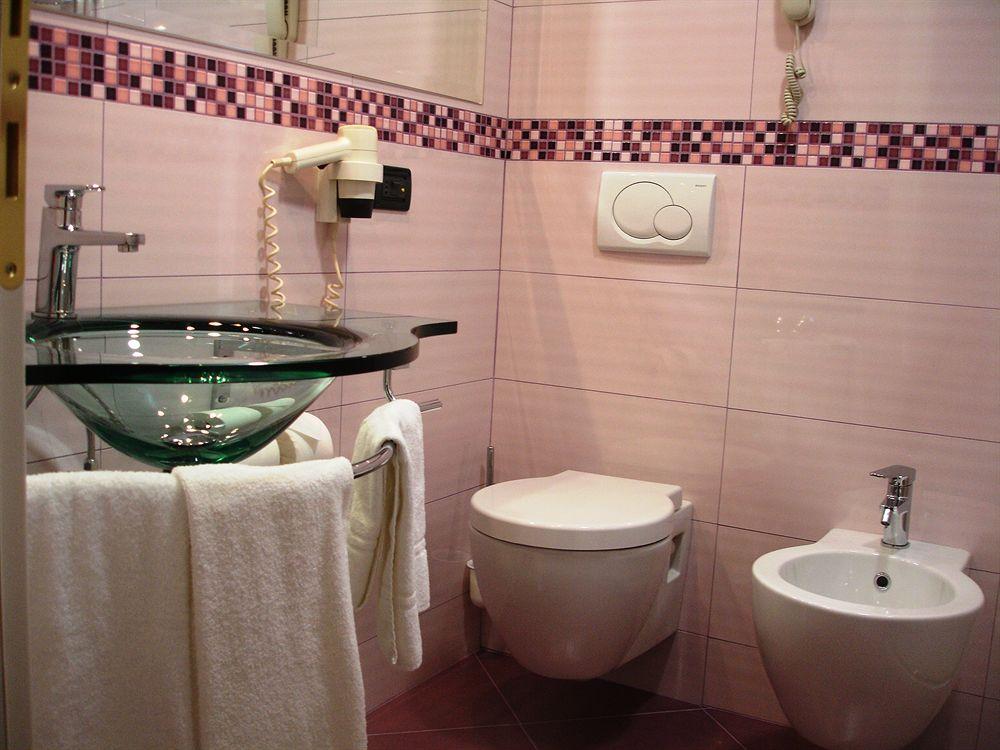 Augustus Hotel Μπιέλλα Εξωτερικό φωτογραφία