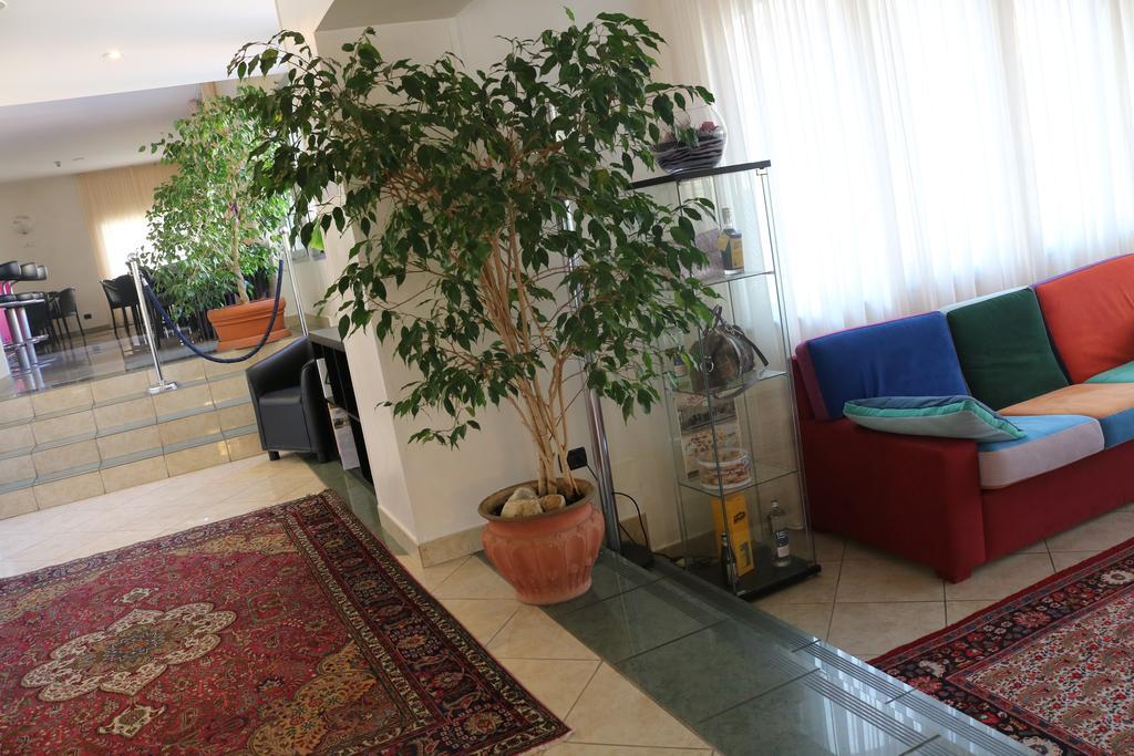 Augustus Hotel Μπιέλλα Εξωτερικό φωτογραφία